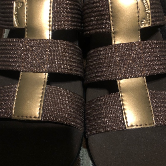 Dr. Martens Carmela Brown Gold Shimmer Women’s Slip on Sandal Sz 8 - Picture 4 of 8